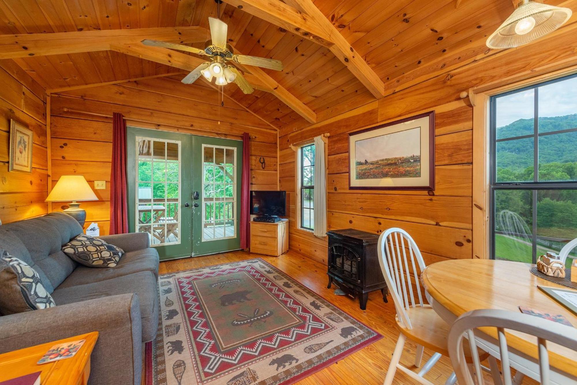 Engadine Inn And Cabins Candler Εξωτερικό φωτογραφία