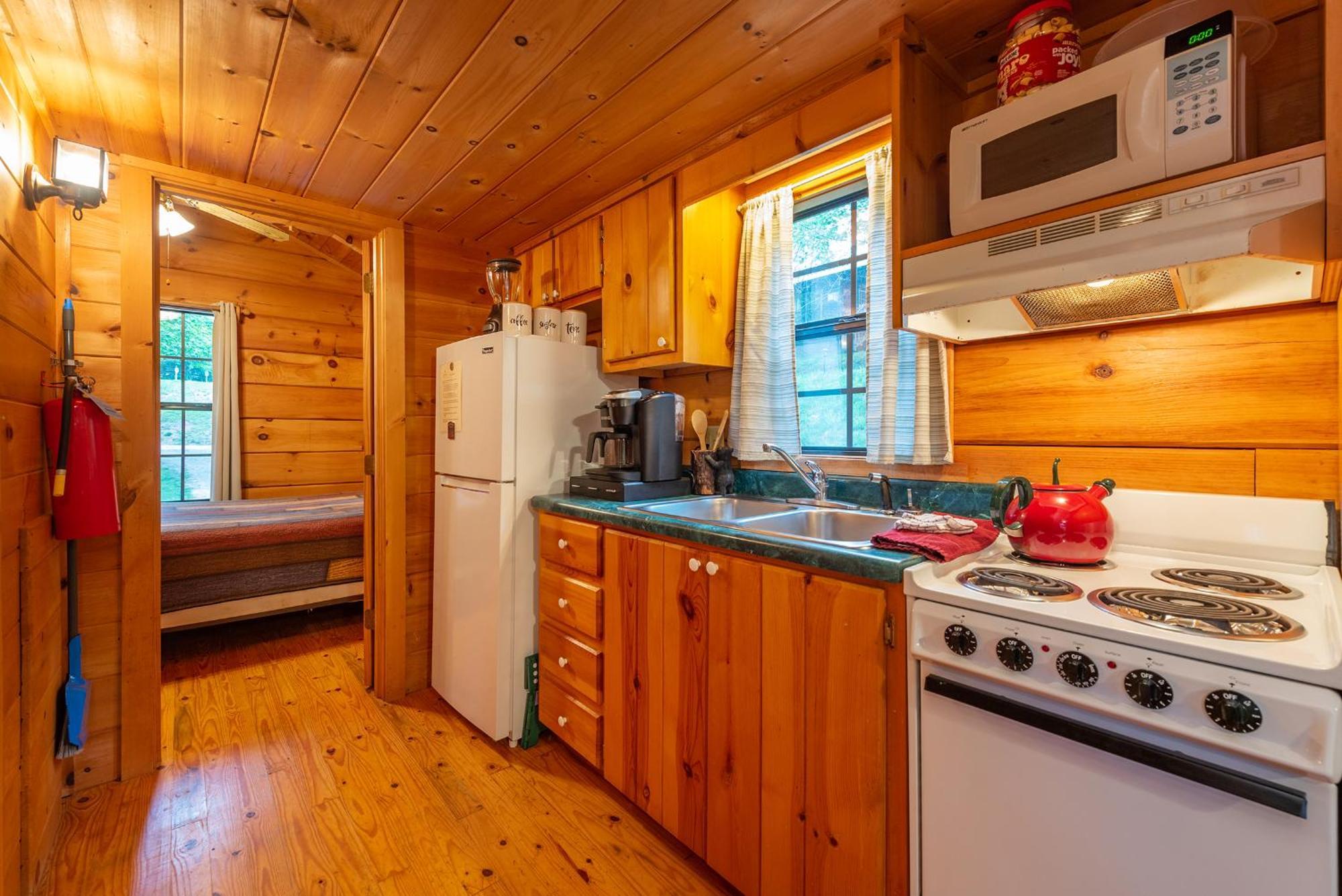 Engadine Inn And Cabins Candler Εξωτερικό φωτογραφία