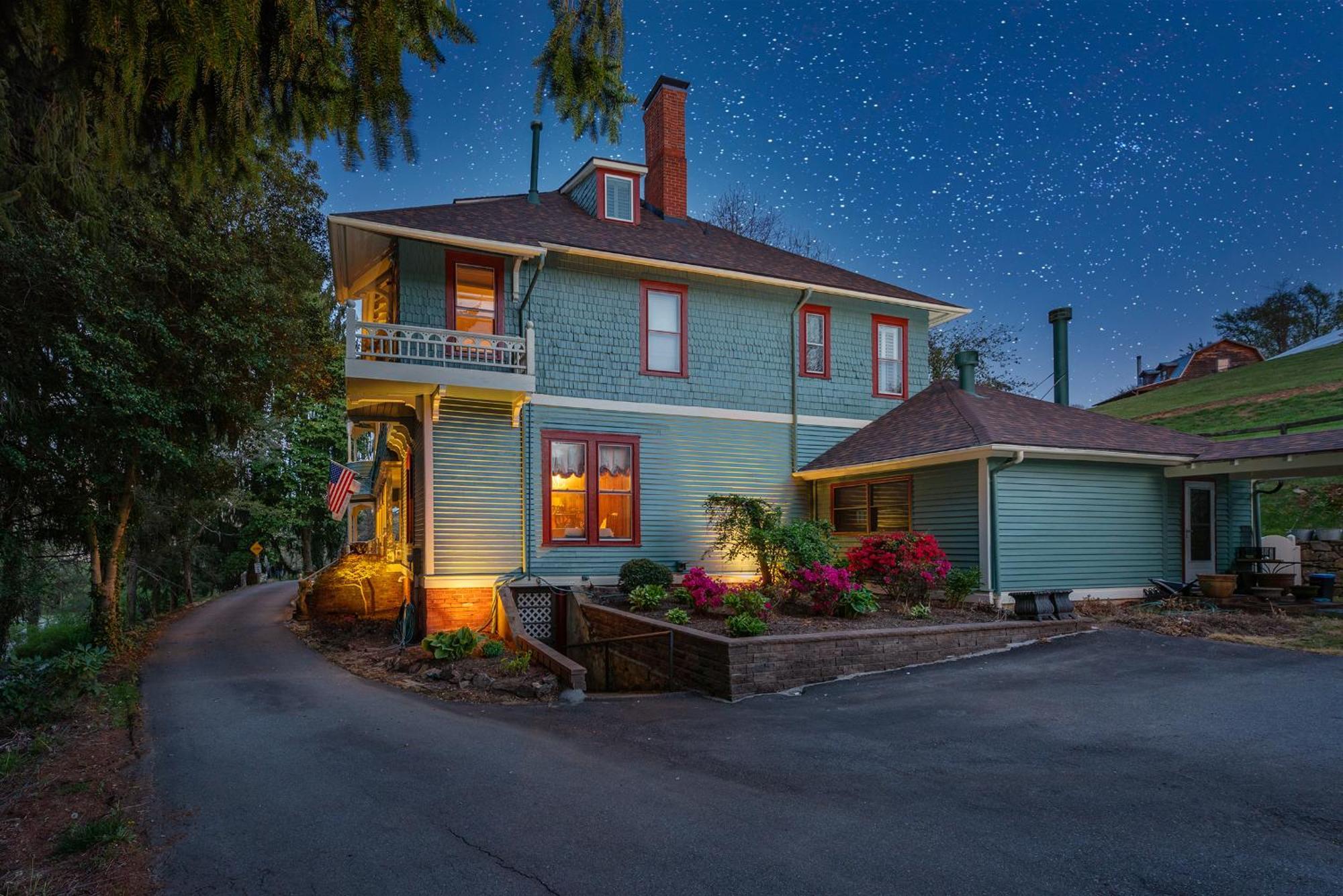 Engadine Inn And Cabins Candler Εξωτερικό φωτογραφία