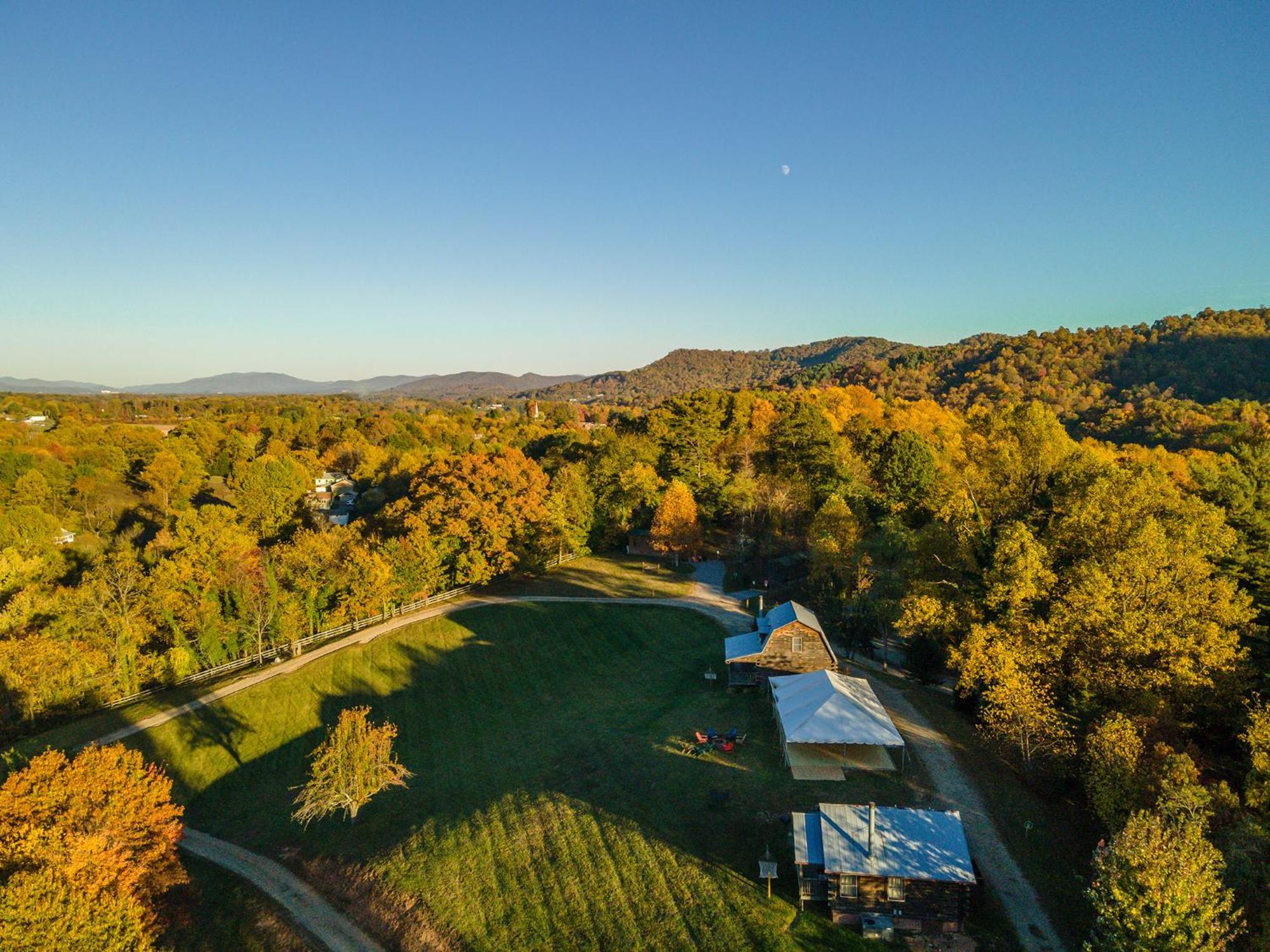 Engadine Inn And Cabins Candler Εξωτερικό φωτογραφία